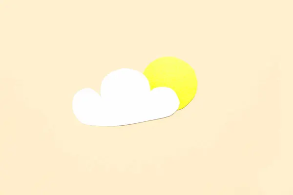 Paper Cloud Sun Beige Background Weather Forecast Concept — Stock Photo, Image