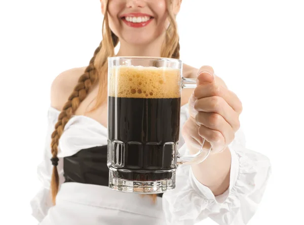 Schöne Oktoberfest Kellnerin Mit Bier Auf Weißem Hintergrund Nahaufnahme — Stockfoto