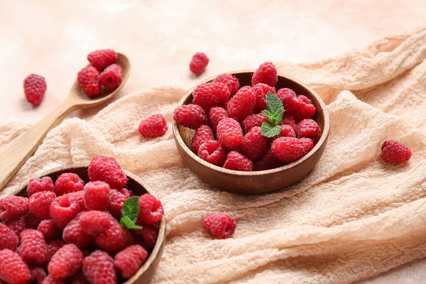 Bowls Fresh Raspberry Mint Beige Background Closeup — Stock Photo, Image