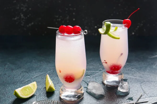 Glasses Tasty Cocktail Maraschino Cherries Table — Stock Photo, Image