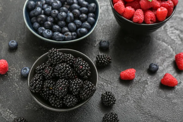 Bowls Fresh Raspberry Blueberry Blackberry Black Background Closeup — Stock Photo, Image