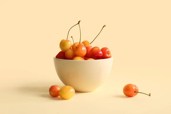 Bowl Sweet Yellow Cherries Yellow Background — Stock Photo, Image