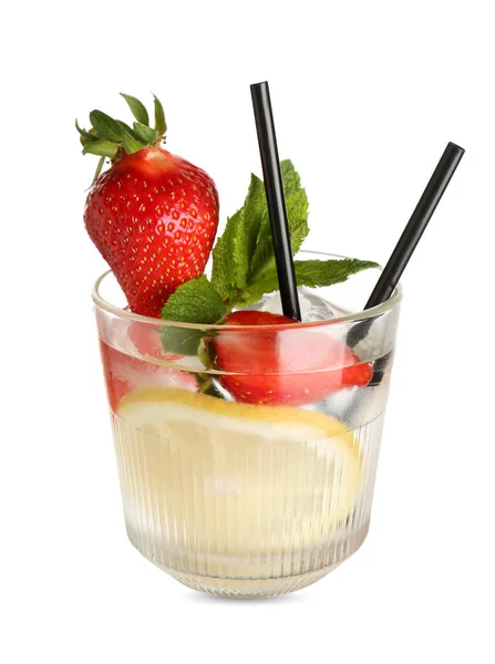 白を基調としたイチゴとレモンの生レモネードのグラス — ストック写真