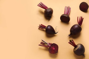 Bej arka planda taze pancarlar