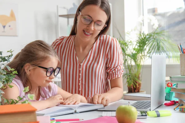 Cute Little Girl Doing Lessons Her Mother Home — Stock Photo, Image