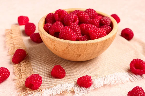 Wooden Bowl Fresh Raspberries Light Background — Stock Photo, Image
