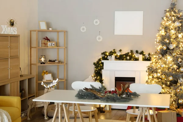 Interior Living Room Christmas Tree Fireplace Dining Table — Stock Photo, Image