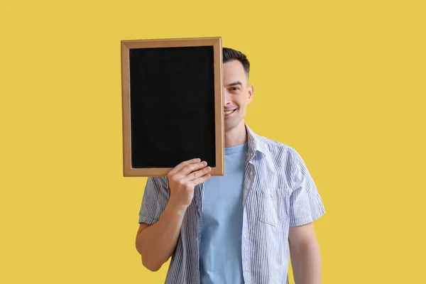 Male Teacher Chalkboard Yellow Background — Stock Photo, Image