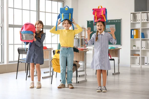 Little Pupils Backpacks Classroom — Stock Photo, Image
