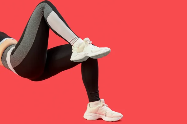 Sporty Young Woman Leggings Red Background — Stock Photo, Image