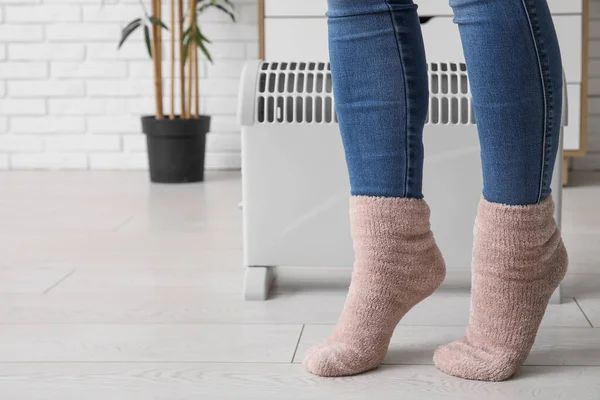 Woman Warm Socks Radiator Home Closeup — Stock Photo, Image