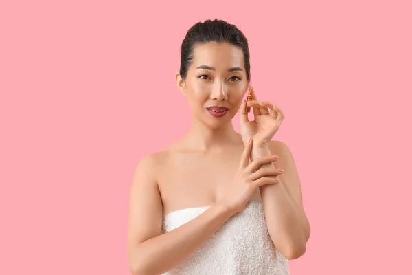 Beautiful Asian Woman Ampule Pink Background Skin Care Concept — Stock Photo, Image