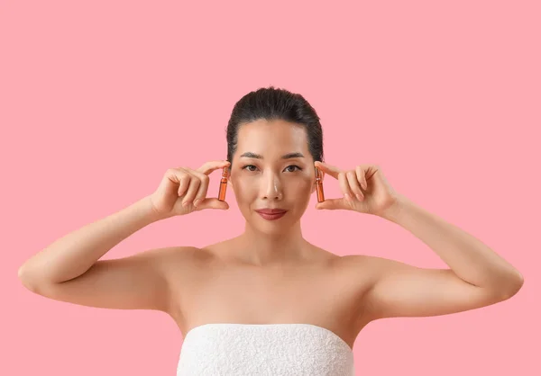 Beautiful Asian Woman Ampules Pink Background Skin Care Concept — Stock Photo, Image