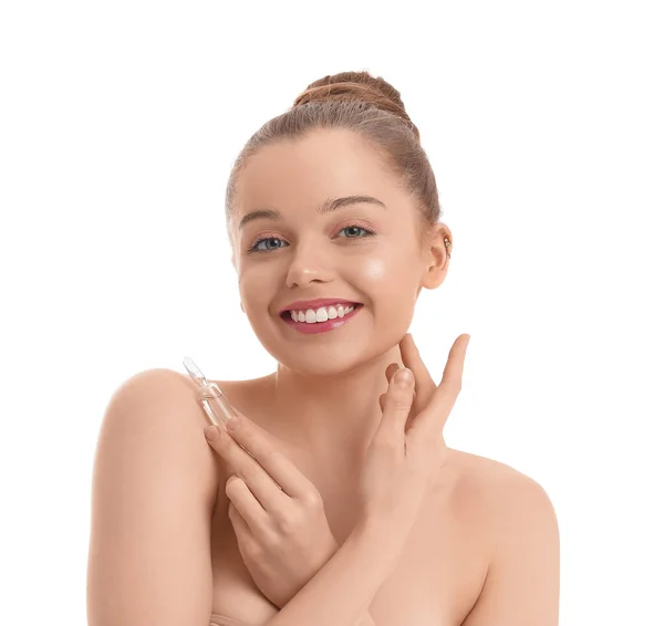 Schöne Junge Frau Mit Ampulle Auf Weißem Hintergrund Hautpflegekonzept — Stockfoto