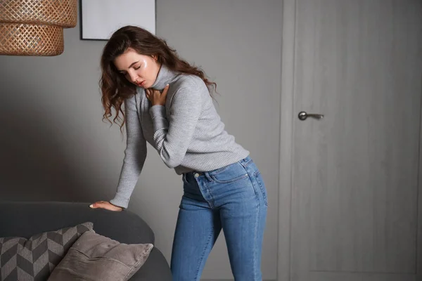 Young Woman Having Panic Attack Home — Stock Photo, Image