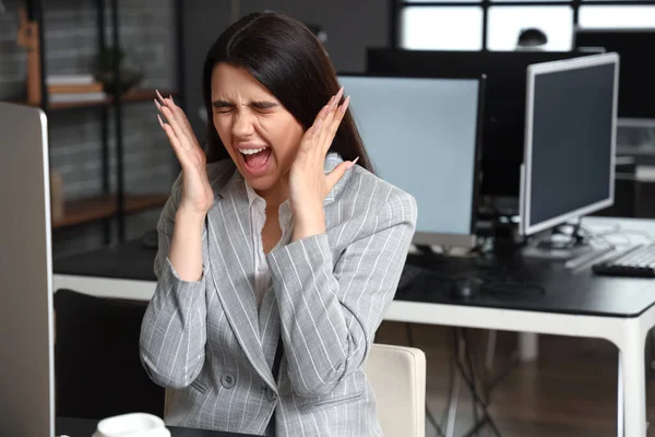 Young Woman Having Panic Attack Office — Stock Photo, Image