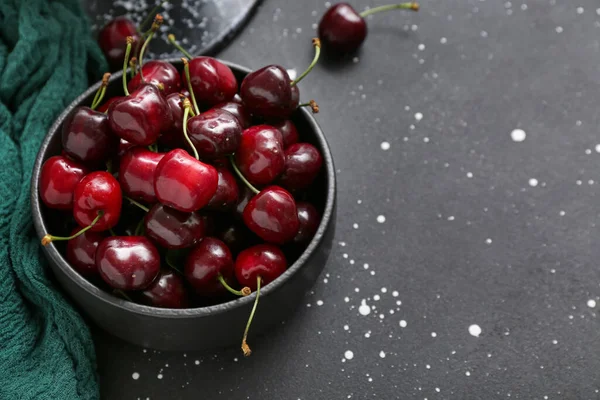 Bowl Sweet Cherries Black Background — Stock Photo, Image