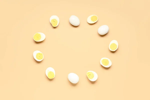 Rámeček Chutných Vařených Vajec Oranžovém Pozadí — Stock fotografie