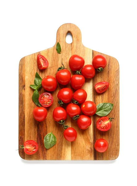 Placa Madeira Com Tomates Cereja Frescos Manjericão Sobre Fundo Branco — Fotografia de Stock