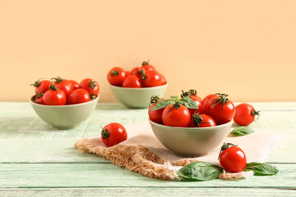Bowls Fresh Cherry Tomatoes Basil Green Wooden Table — Stock Photo, Image