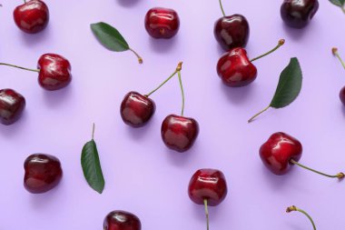 Leylak arkaplanda bir sürü tatlı kiraz