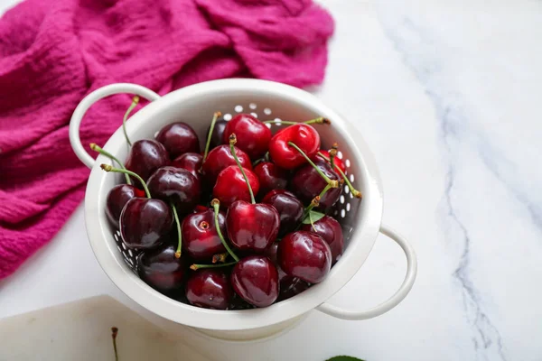 Colander Sweet Cherries White Background — Stock Photo, Image