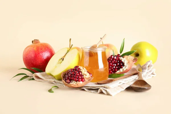Jar Honung Granatäpple Och Äpplen För Rosh Hashanah Firande Judiska — Stockfoto