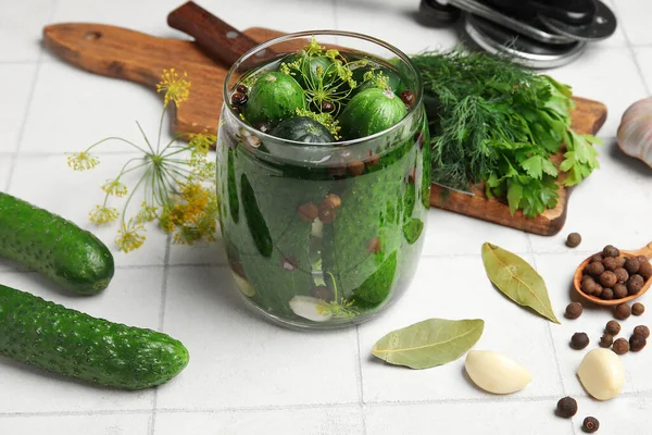 Jar Fresh Cucumbers Ingredients Preservation White Tile Background — Stock Photo, Image