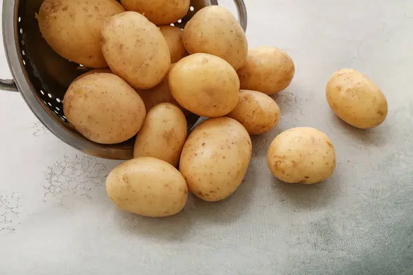 Друшляк Сирою Картоплею Білому Тлі — стокове фото