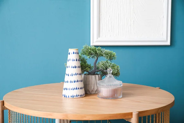 Coffee Table Decor Bonsai Tree Blue Wall — Stock Photo, Image