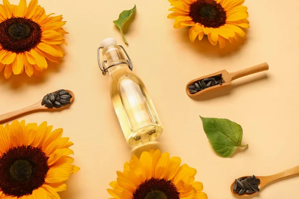 Sunflowers Seeds Bottle Oil Yellow Background — Stock Photo, Image