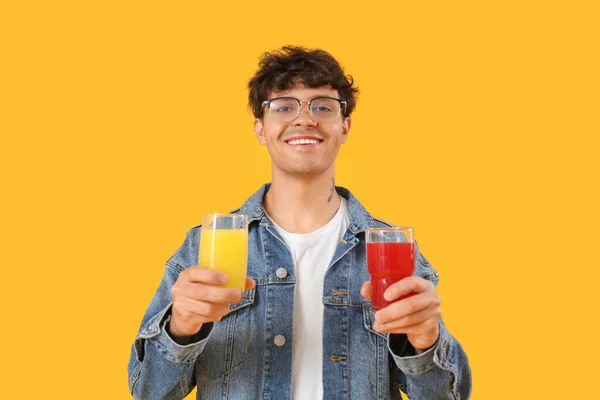 Young Man Glasses Juice Yellow Background — Stock Photo, Image
