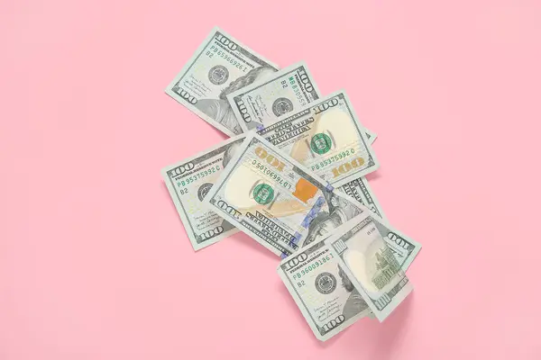 Dollarnoten Auf Rosa Hintergrund — Stockfoto