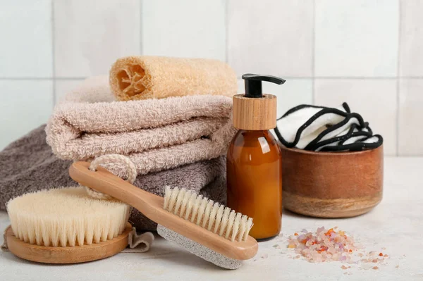 Set Bath Supplies Massage Brushes Table Light Tile Wall — Stock Photo, Image
