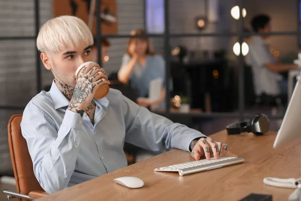 Male Programmer Drinking Coffee Office Night — Stock Photo, Image