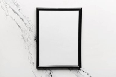 Beyaz arkaplanda boş fotoğraf çerçevesi