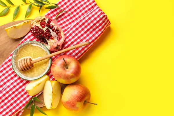 Composition Bowl Honey Fruits Yellow Background Rosh Hashanah Jewish New — Stock Photo, Image