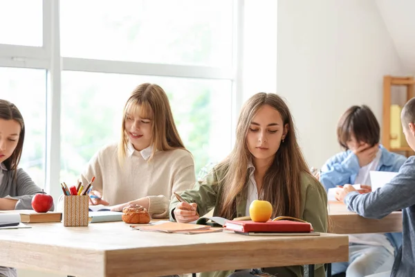 Group Teenage Students Studying Classroom — Stock Photo, Image
