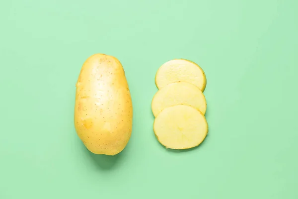 Whole Cut Potatoes Green Background — Stock Photo, Image