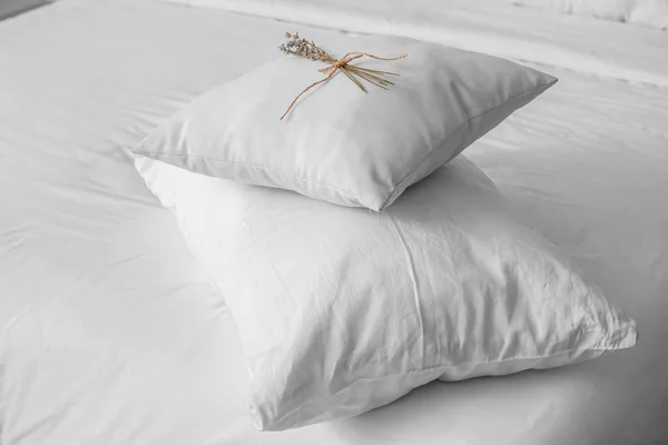 White Pillows Bed Bedroom Closeup — Stock Photo, Image