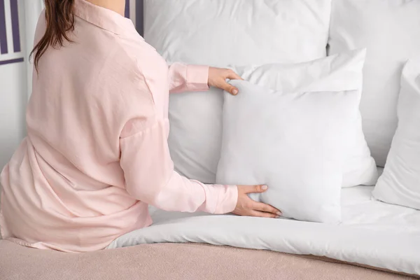 Woman Pajamas Making Bed Home — Stock Photo, Image