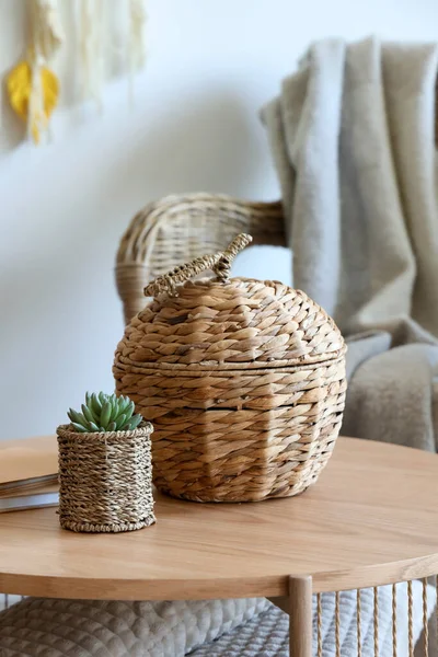 Wicker Basket Coffee Table Rattan Armchair Living Room Closeup — Stock Photo, Image