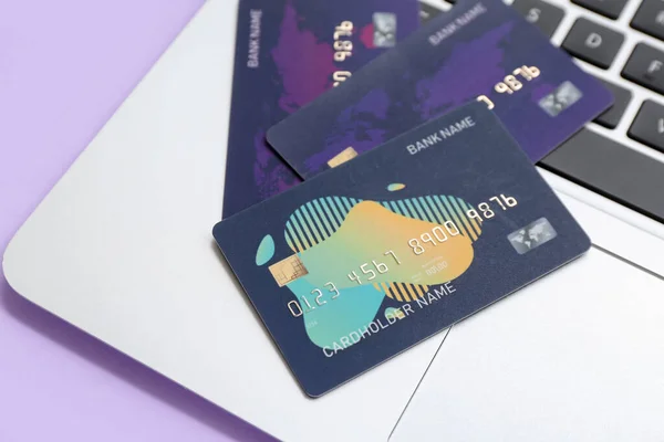 Laptop Credit Cards Lilac Background — Stock Photo, Image