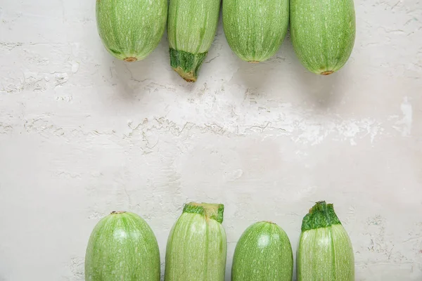 Frame Made Fresh Green Zucchini Light Background — Stock Photo, Image