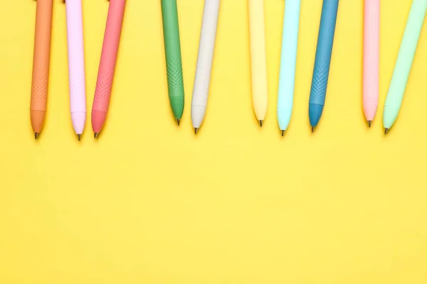 Colorful Pens Yellow Background — Stock Photo, Image