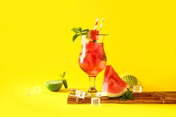Glass Fresh Watermelon Lemonade Lime Mint Yellow Background — Stock Photo, Image