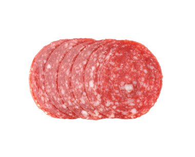 Beyaz arka planda izole edilmiş lezzetli salam dilimleri