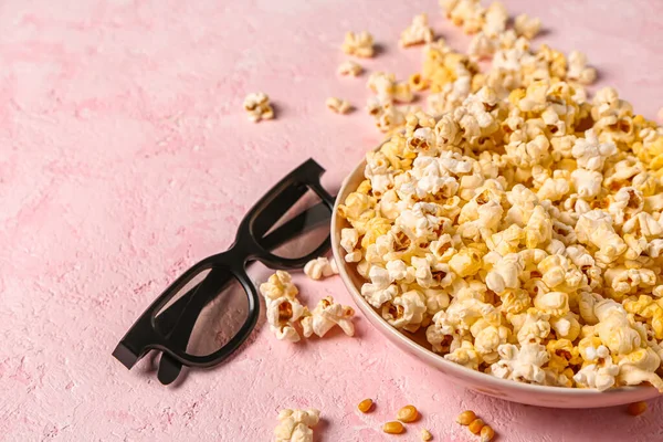 Bowl Tasty Popcorn Glasses Pink Background — Stock Photo, Image