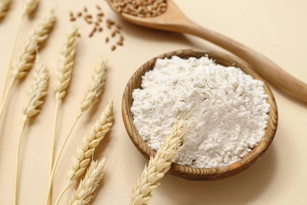Bowl Wheat Flour Spikelets Beige Background Closeup — Stock Photo, Image