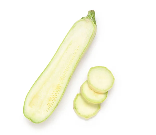 Fresco Taglio Zucchine Verdi Sfondo Bianco — Foto Stock